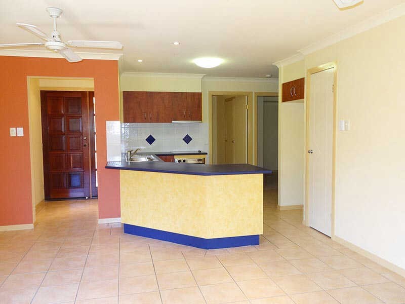 2/3 Margaroola Ave, Biggera Waters QLD 4216