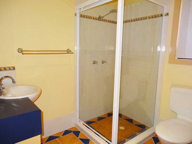 2/3 Margaroola Ave, Biggera Waters QLD 4216