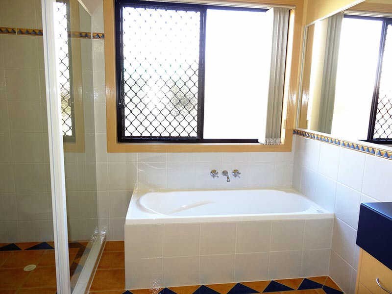 2/3 Margaroola Ave, Biggera Waters QLD 4216