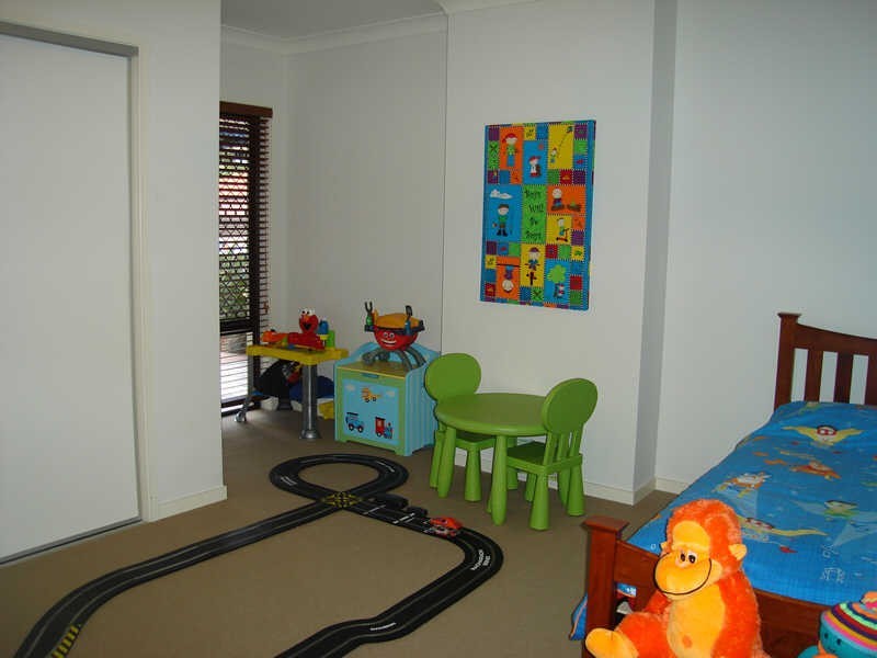 34 Petworth Court, Arundel QLD 4214