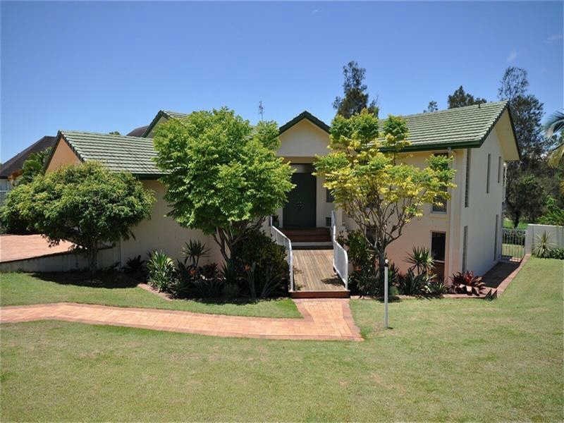 49 Chichester Drive, Arundel QLD 4214