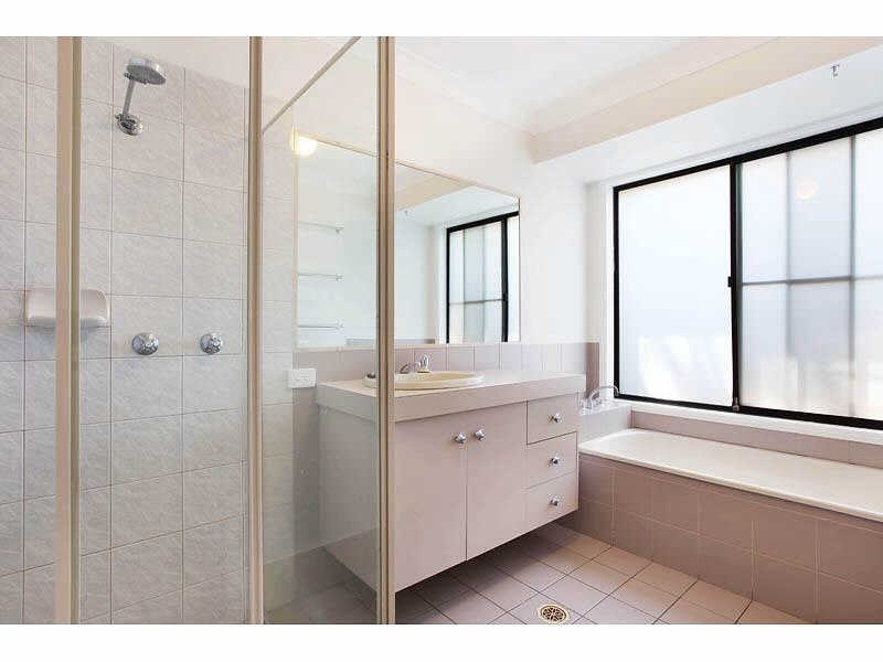 256 Discovery Drive, Helensvale QLD 4212