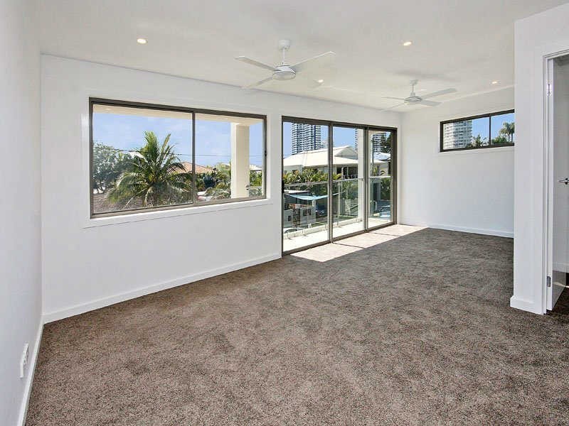 1/20 Ray Street, Runaway Bay QLD 4216