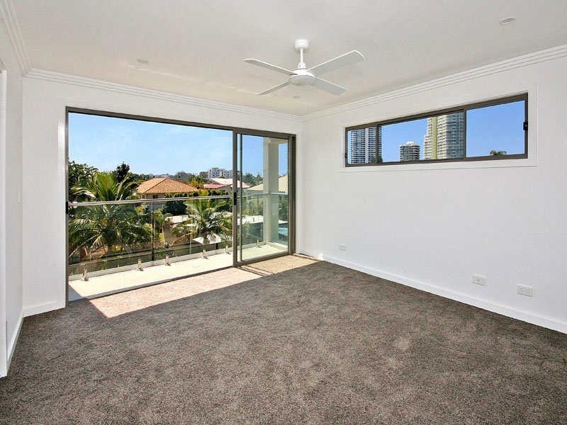 1/20 Ray Street, Runaway Bay QLD 4216