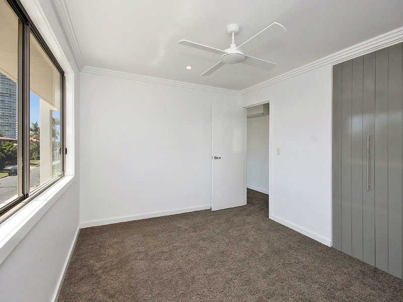 1/20 Ray Street, Runaway Bay QLD 4216