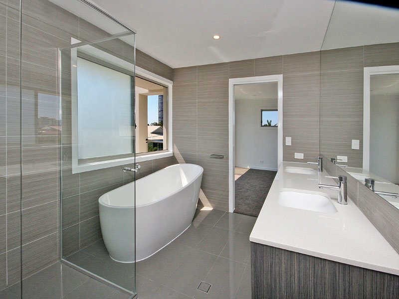 2/20 Ray Street, Runaway Bay QLD 4216