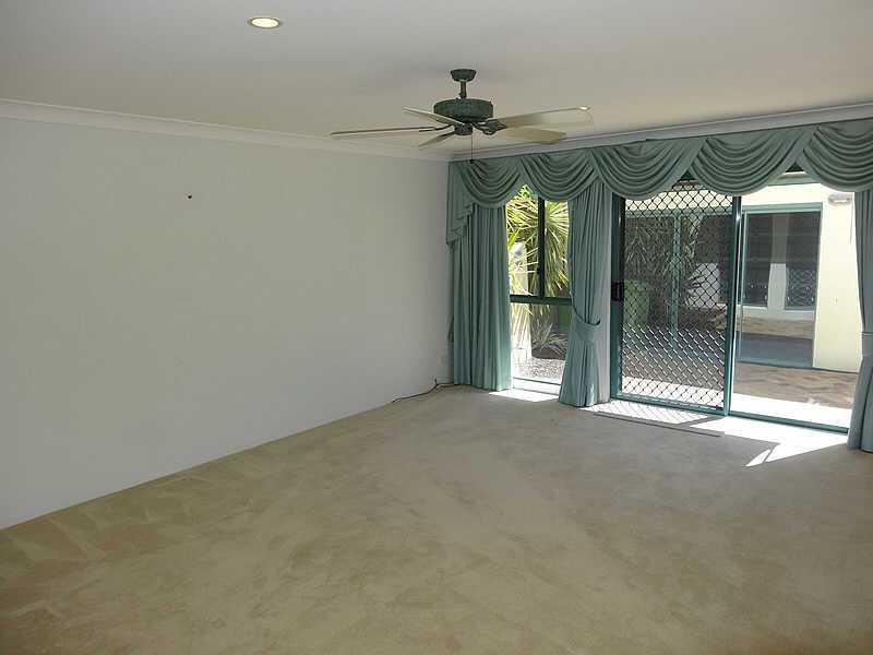 9/3 Lee Road, Runaway Bay QLD 4216