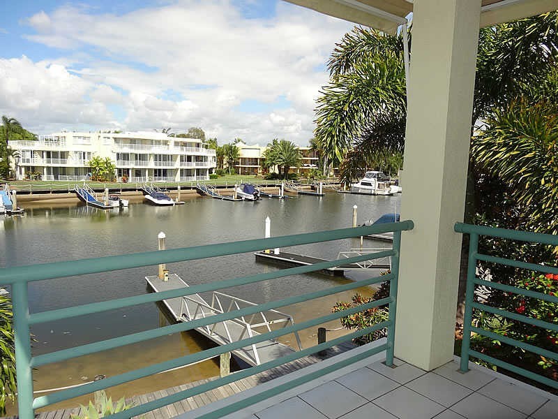 9/3 Lee Road, Runaway Bay QLD 4216