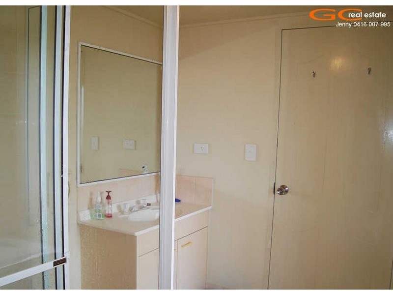 8/65 Bayview Street, Runaway Bay QLD 4216