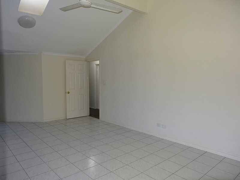 460 Oxley Drive, Runaway Bay QLD 4216