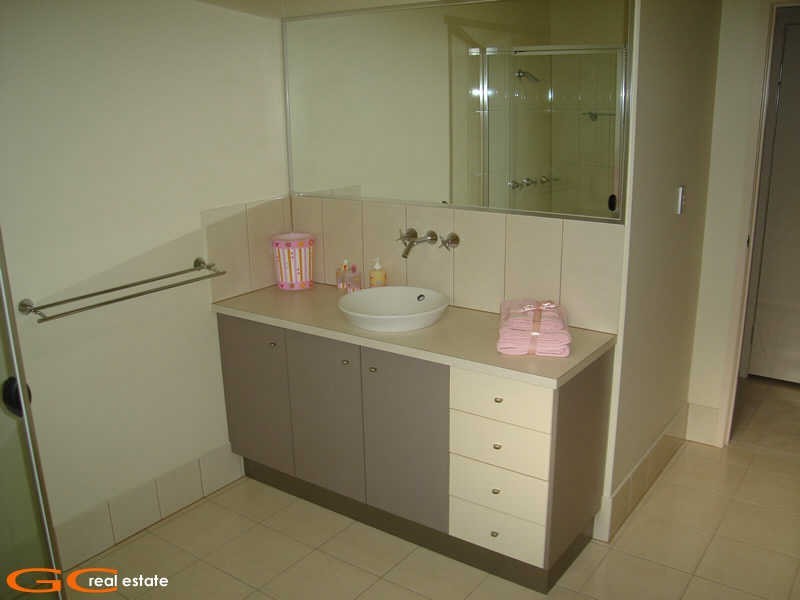 6 Portreeves Place, Arundel QLD 4214