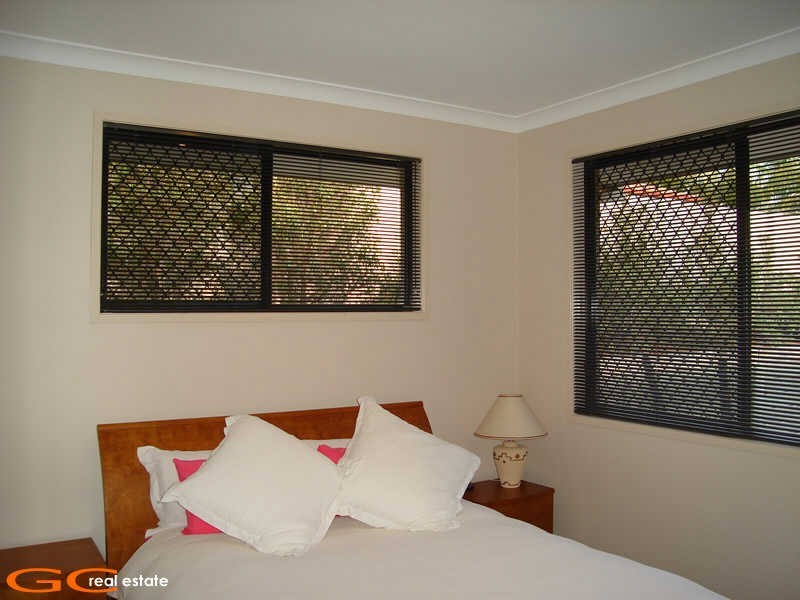 6 Portreeves Place, Arundel QLD 4214