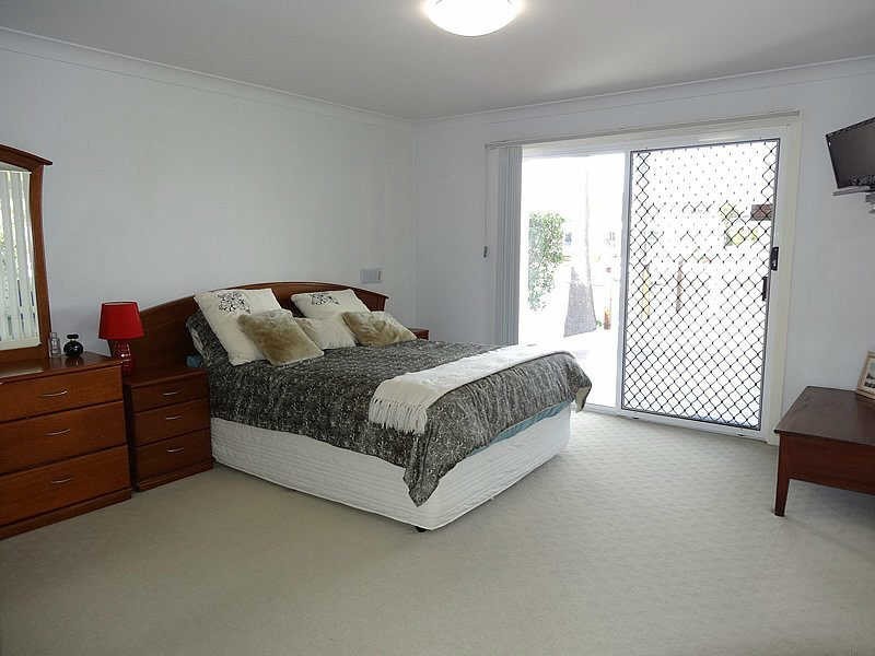 66 Pebble Beach Drive, Runaway Bay QLD 4216