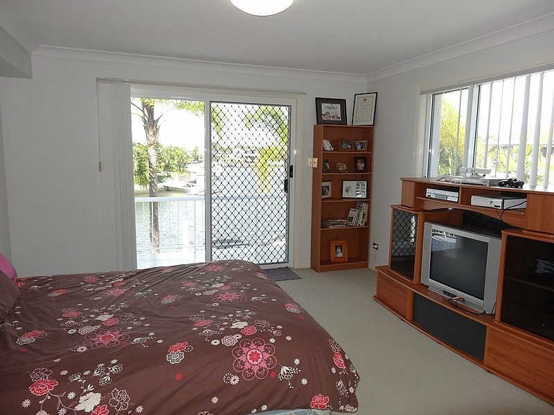 66 Pebble Beach Drive, Runaway Bay QLD 4216