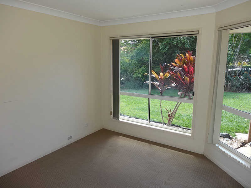 16 Tee Trees Boulevard, Arundel QLD 4214
