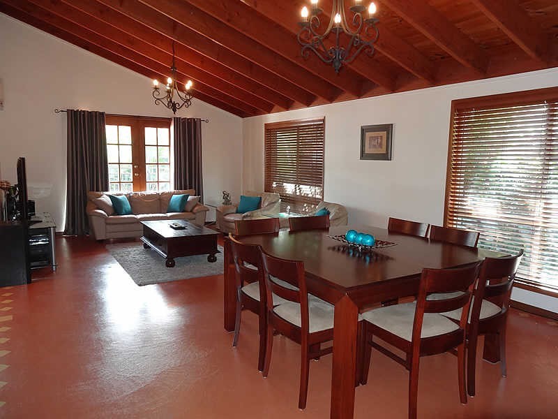 25 Seaspray Street, Paradise Point QLD 4216