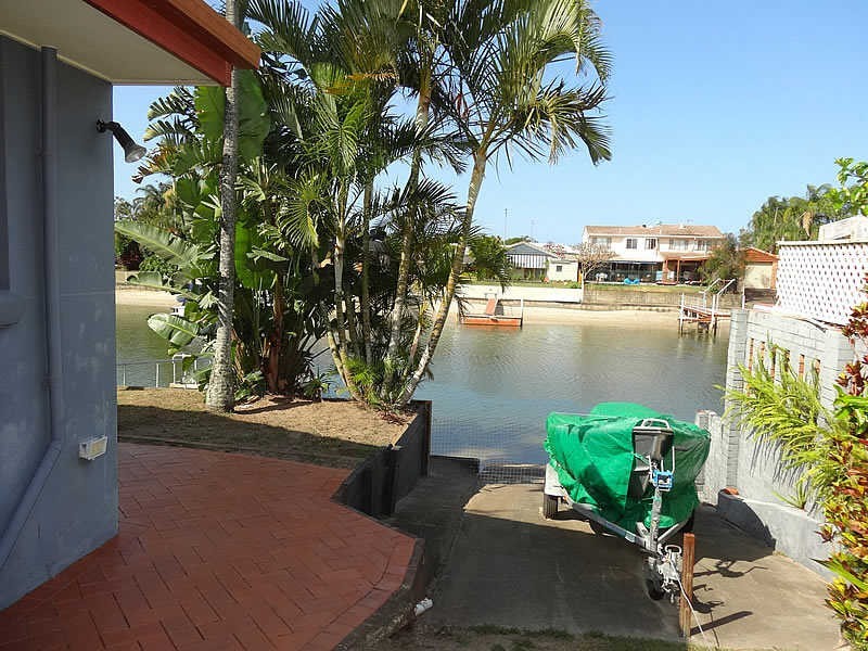 25 Seaspray Street, Paradise Point QLD 4216