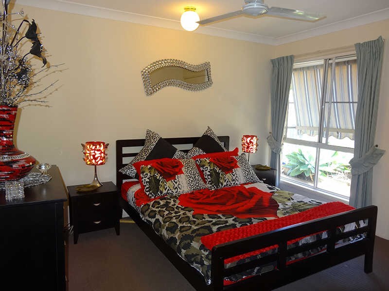5 Hazeltine Place, Parkwood QLD 4214