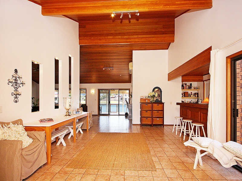 23 Kikori Crescent, Runaway Bay QLD 4216