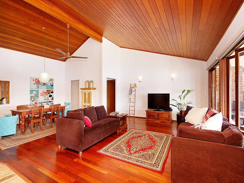 23 Kikori Crescent, Runaway Bay QLD 4216