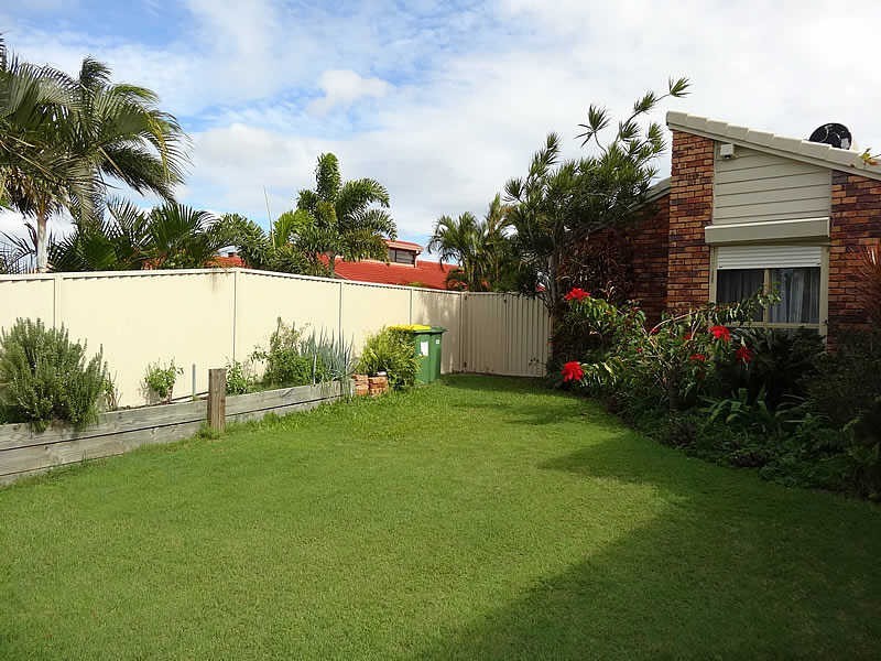 1 Longboat Place, Biggera Waters QLD 4216
