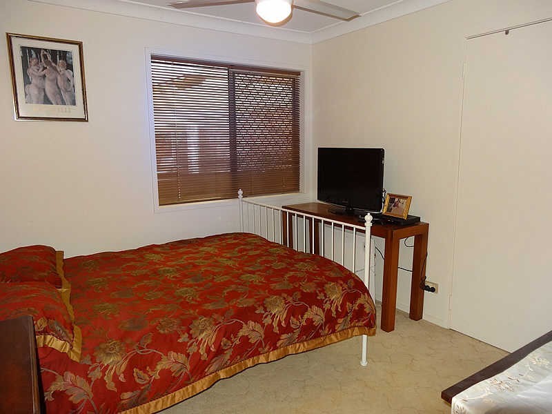 1 Longboat Place, Biggera Waters QLD 4216