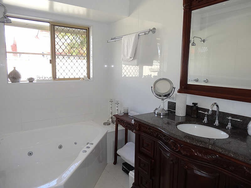 1 Longboat Place, Biggera Waters QLD 4216