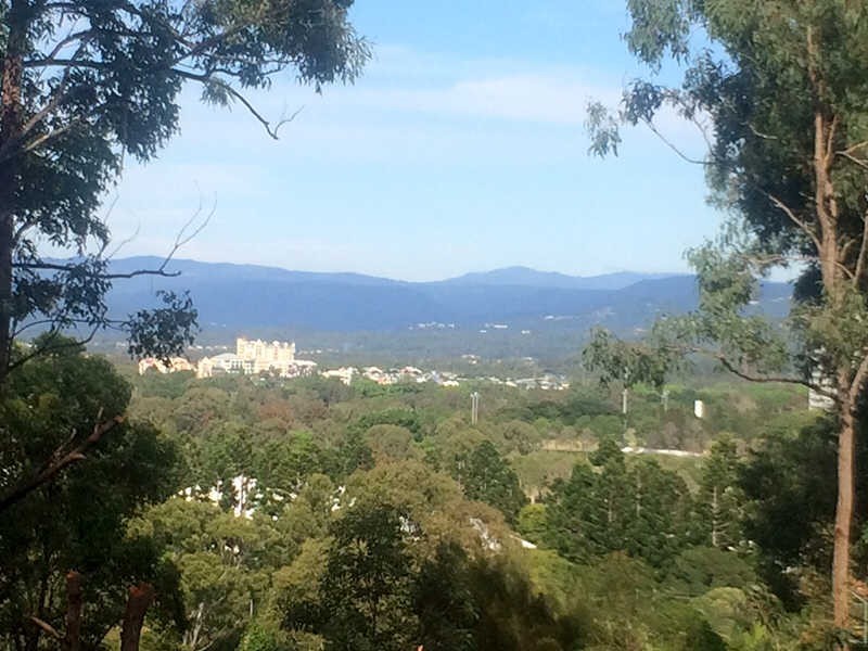 28B The Crescent, Ashmore QLD 4214