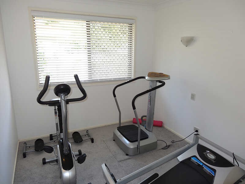 2/136 Oxley Drive, Paradise Point QLD 4216