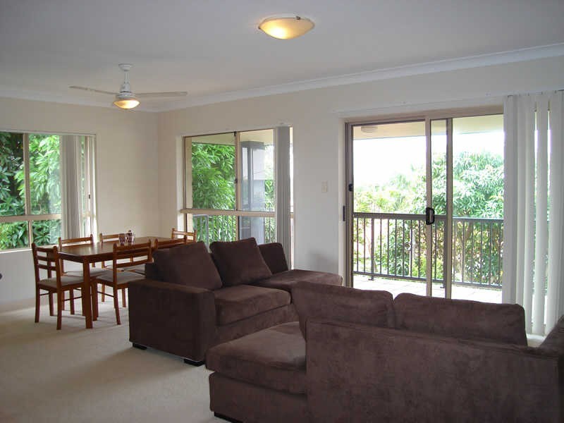 12/25 Walton Street, Southport QLD 4215