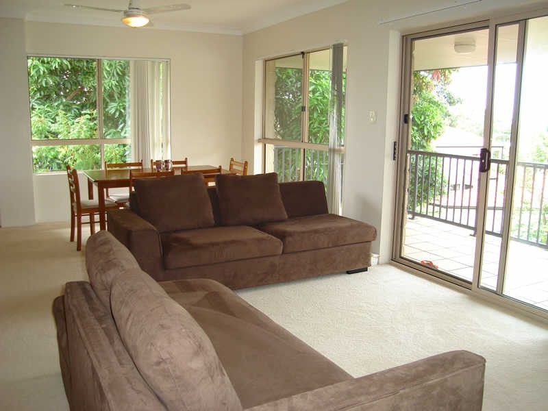 12/25 Walton Street, Southport QLD 4215