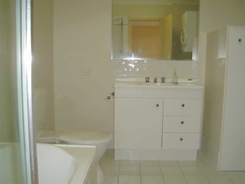 12/25 Walton Street, Southport QLD 4215