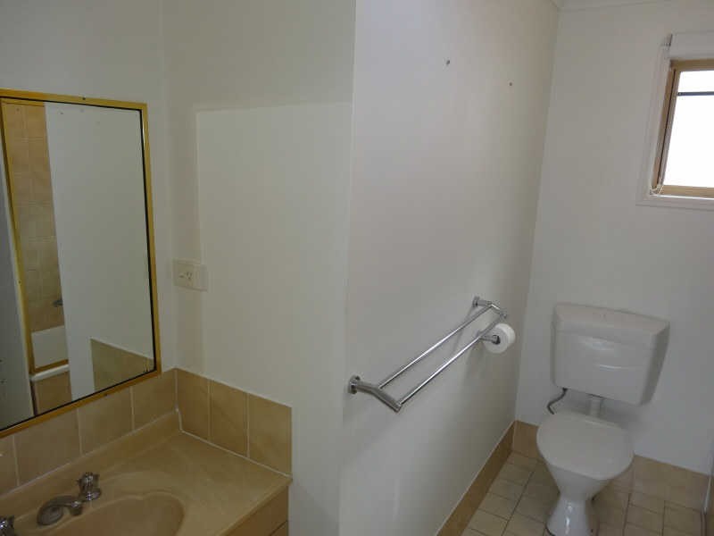 1/239 Government Rd, Labrador QLD 4215