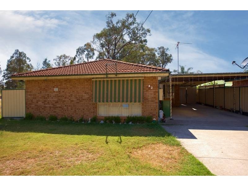 42 MUSCHARRY ROAD, Londonderry NSW 2753