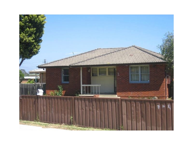 1 FIELD PLACE, Blackett NSW 2770