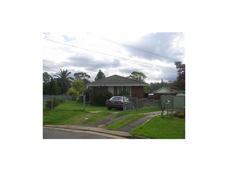 8 SOUTER PLACE, Blackett NSW 2770