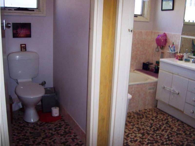 6 Campton Avenue, Cambridge Park NSW 2747