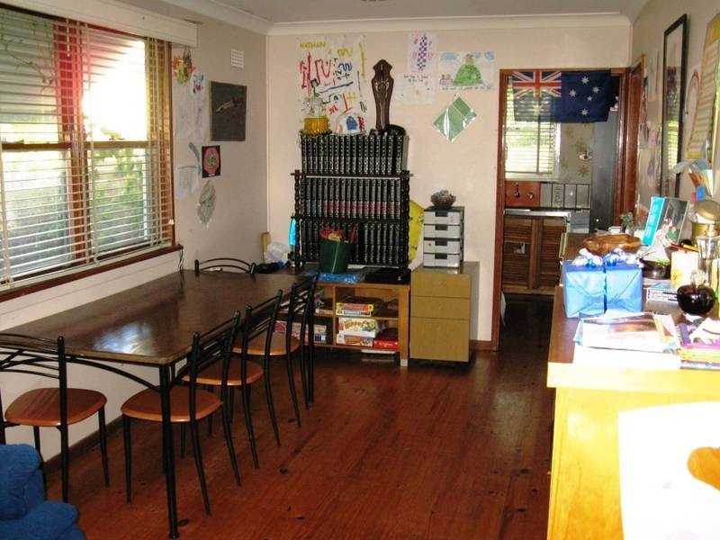 32 Wangaroa Crescent, Lethbridge Park NSW 2770