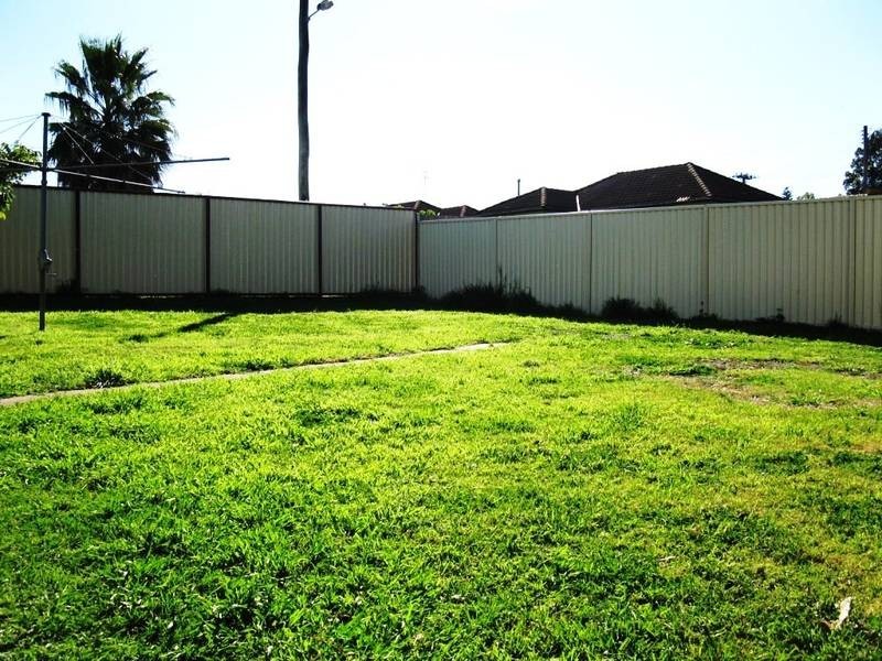 8 Stapleton Parade, St Marys NSW 2760