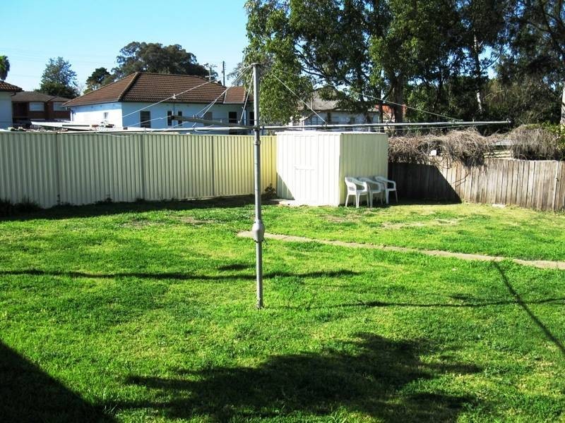 8 Stapleton Parade, St Marys NSW 2760