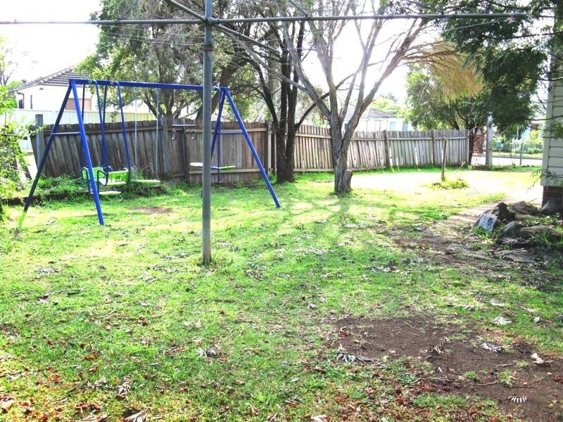 2 Tobruk Street, North St Marys NSW 2760