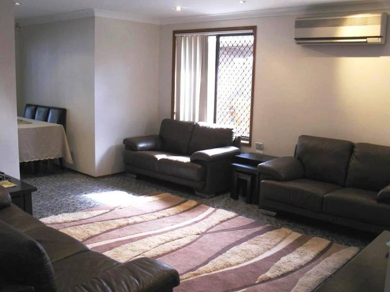 4 Kew Place, Dharruk NSW 2770