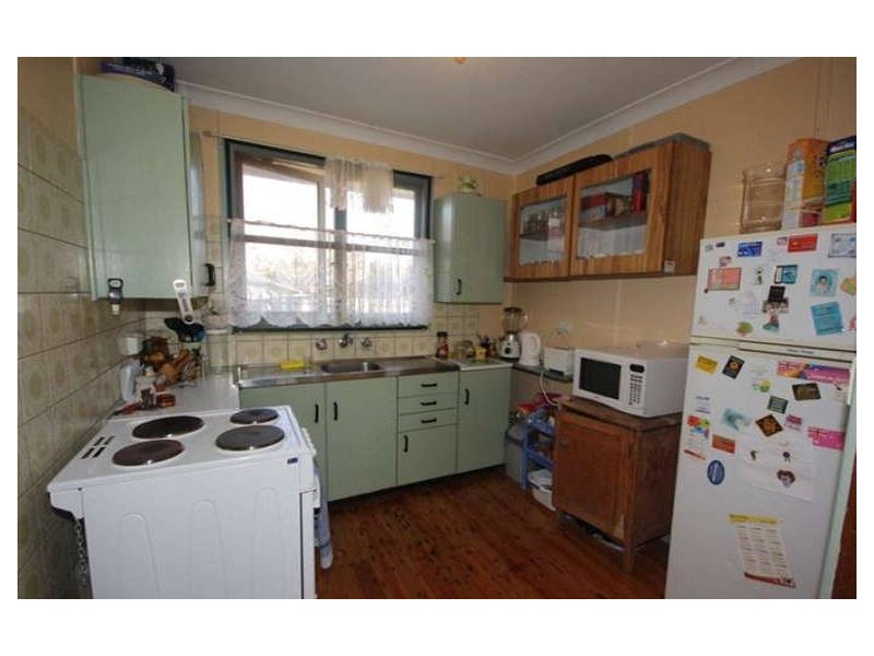 22 Lang Crescent, Blackett NSW 2770
