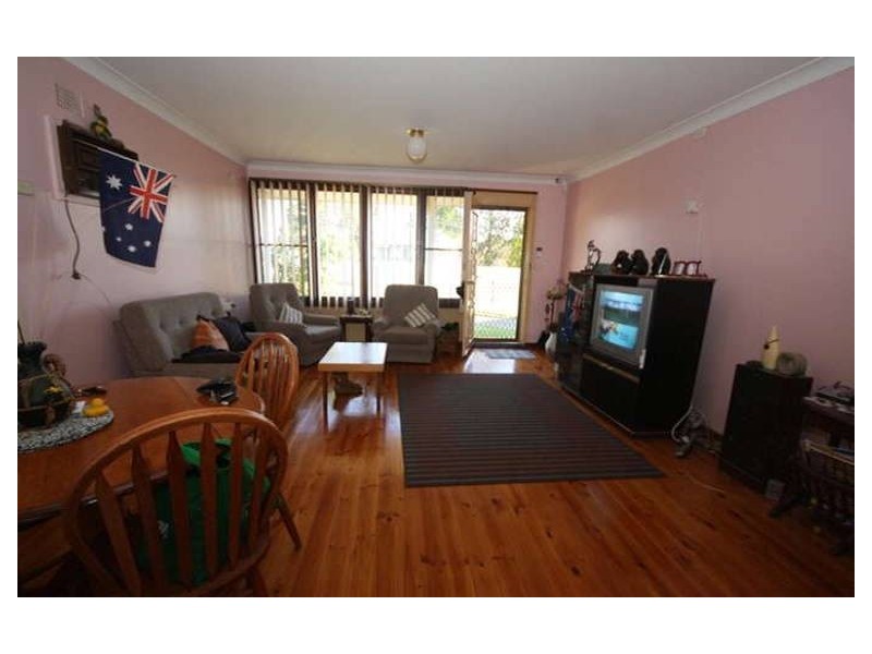 22 Lang Crescent, Blackett NSW 2770