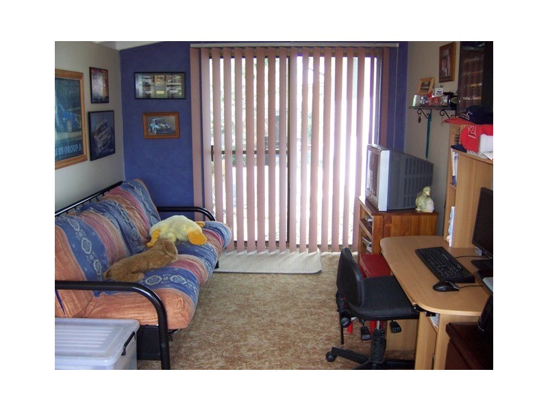 33 FORRESTER ROAD, Lethbridge Park NSW 2770