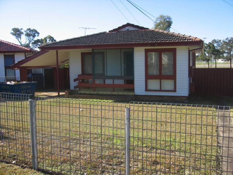 37 SIEMENS CRESCENT, Emerton NSW 2770