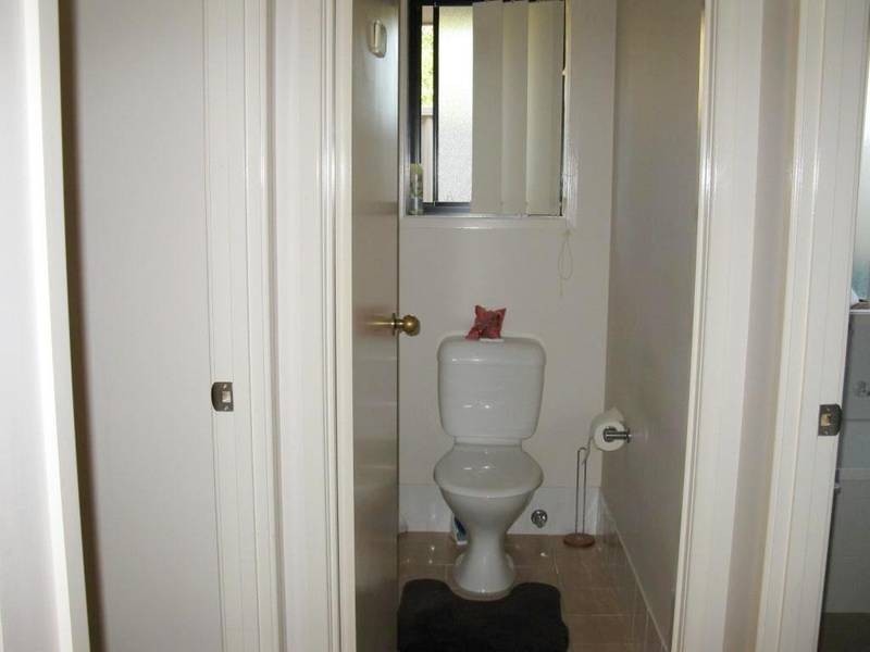 4 Bataan Place, Lethbridge Park NSW 2770