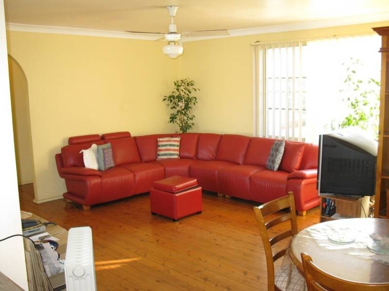 18 Caramar Street, Dharruk NSW 2770