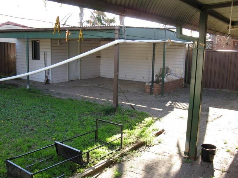 24 Willyama Street, Dharruk NSW 2770