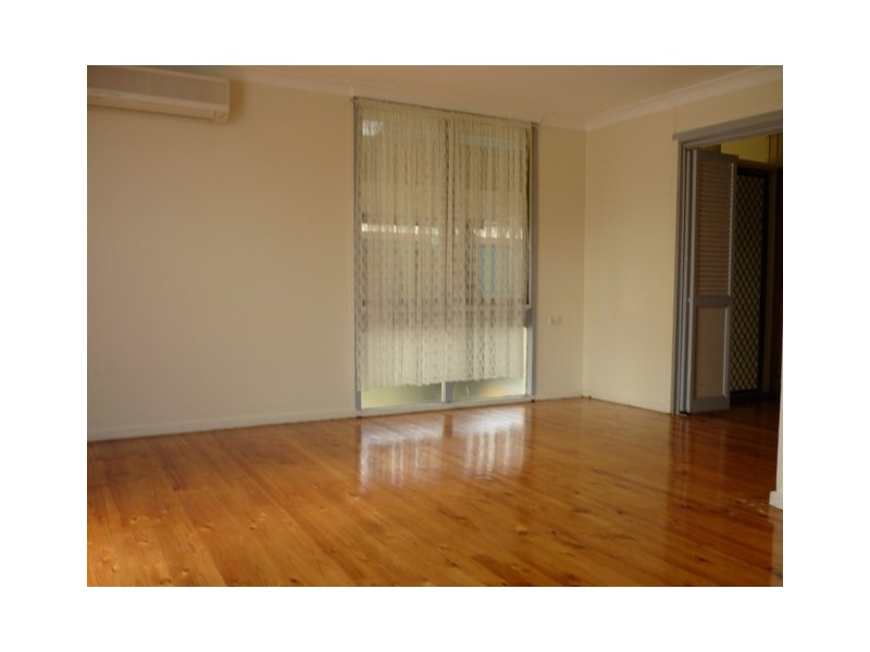 4 RESTON AVENUE, Hebersham NSW 2770